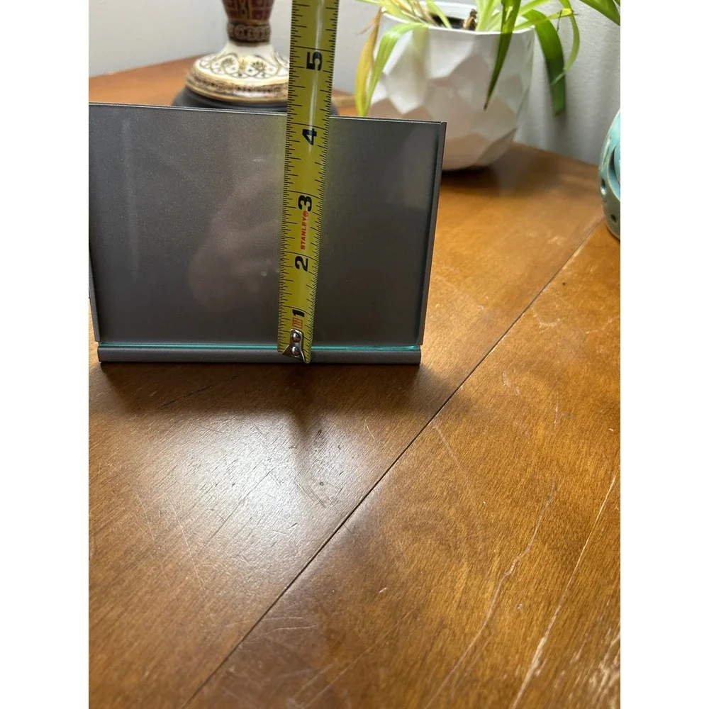 Modern Minimalist Silver Metal L-Stand Picture Frame with Glass 4x6 Tabletop
